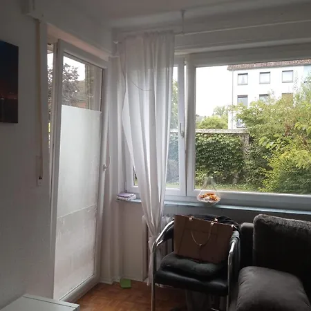 3 Mit Kueche Und Terrasse